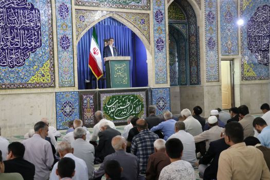 معلمان، معماران توسعه انسانی و حلقه اتصال آموزش به تولید”