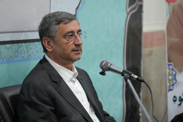 استاندار لرستان: استقلال و یکپارچگی ایران خارچشم دشمنان است/ آغاز و بهره‌برداری از یک هزار و ۸۱ پروژه عمرانی و اقتصادی